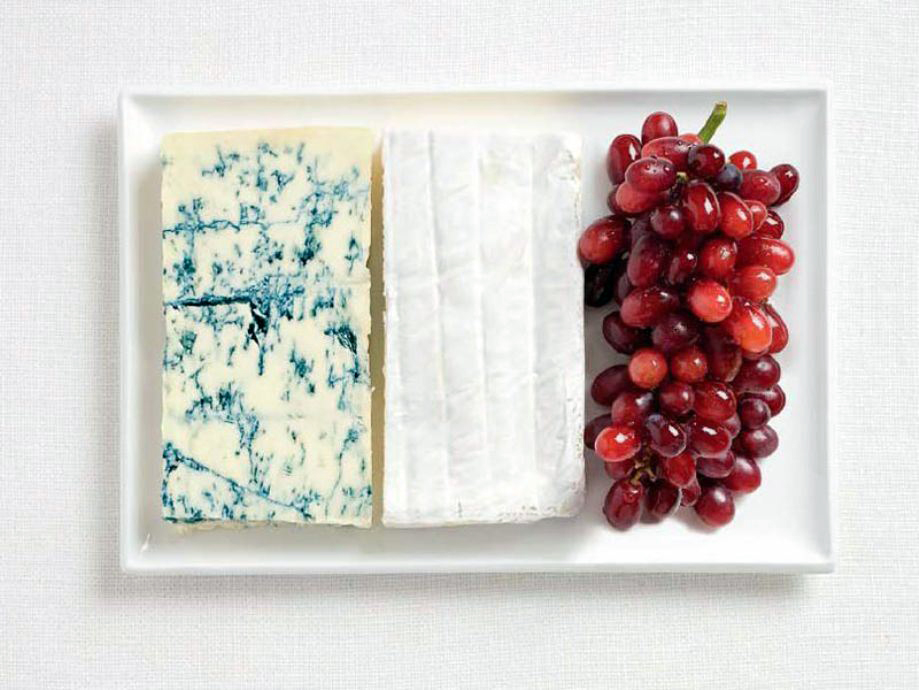 FRANCE – Blue cheese, brie, grapes